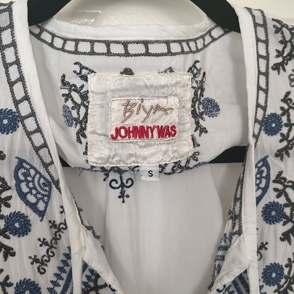 BIYA Johnny Was Embroidered Shirt - Picture 2 of 7